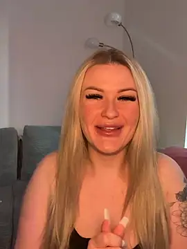 SexyCouple1910 online show from April 30, 5:30 pm