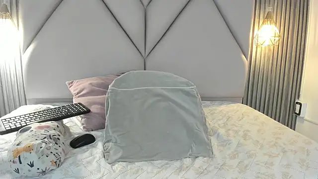 Snapshot of lolabunnysc chatting on June 5, 12:33 pm lolabunnysc online show from June 5, 12:33 pm