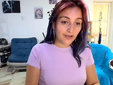 karollove67 online show from April 22, 12:28 pm