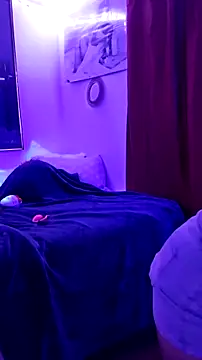 Snapshot of TooCutee chatting on June 3, 6:49 am TooCutee online show from June 3, 6:49 am
