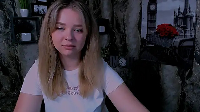 Snapshot of NicoleAura chatting on May 26, 7:59 am NicoleAura online show from May 26, 7:59 am
