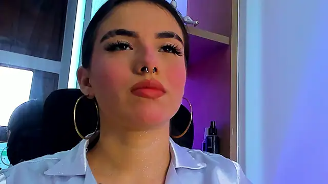 isabella hv online show from June 5, 6:46 pm