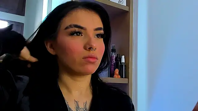 Snapshot of isabella_hv chatting on June 20, 6:54 pm isabella hv online show from June 20, 6:54 pm