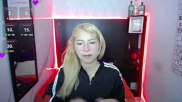 Snapshot of nancy_blonde chatting on June 27, 1:06 pm nancy blonde online show from June 27, 1:06 pm
