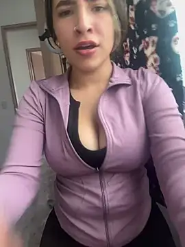 JUANITA07 online show from April 23, 12:15 pm