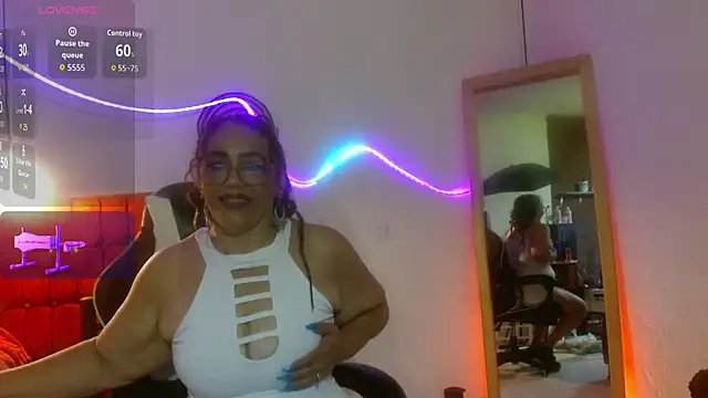 Sweet-Mommy-Milf online show from May 3, 3:45 am