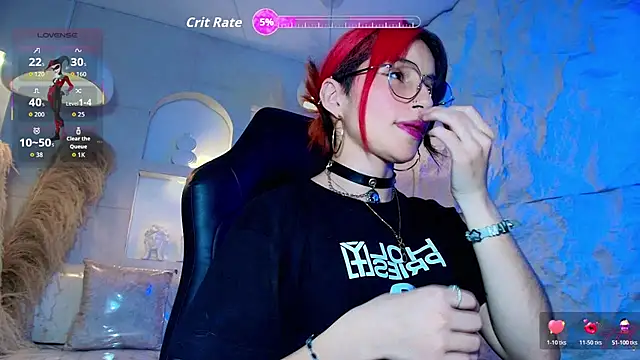 Snapshot of Moon_Red_r chatting on May 2, 8:03 pm Moon Red r online show from May 2, 8:03 pm