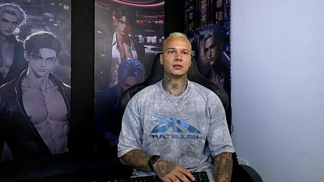 Snapshot of damian_becker chatting on May 8, 10:15 pm damian becker online show from May 8, 10:15 pm