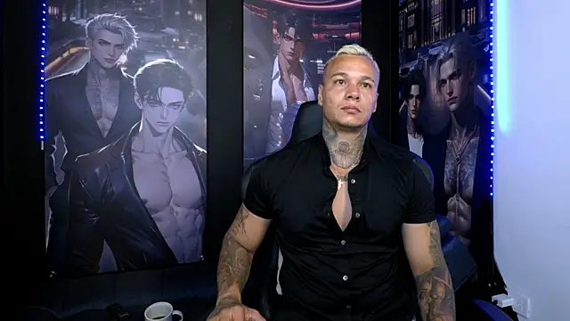 Snapshot of damian_becker chatting on May 17, 10:50 pm damian becker online show from May 17, 10:50 pm