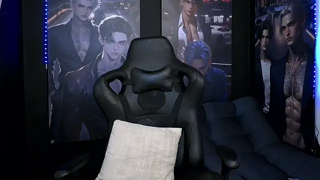 Snapshot of damian_becker chatting on June 2, 9:28 pm damian becker online show from June 2, 9:28 pm