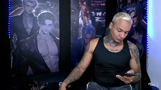 Snapshot of damian_becker chatting on June 8, 10:43 pm damian becker online show from June 8, 10:43 pm