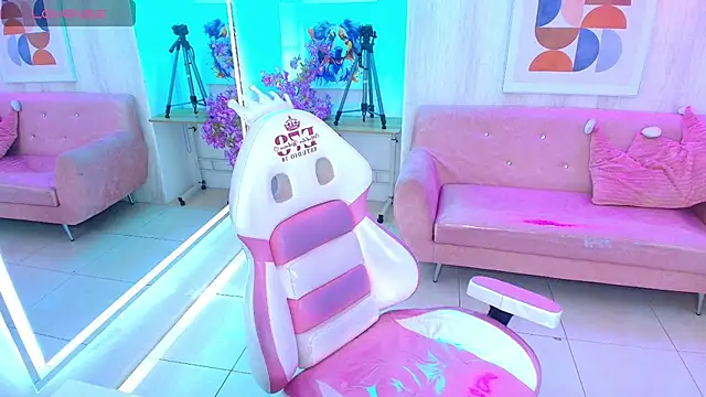 Sofi monroeee online show from June 23, 8:18 pm