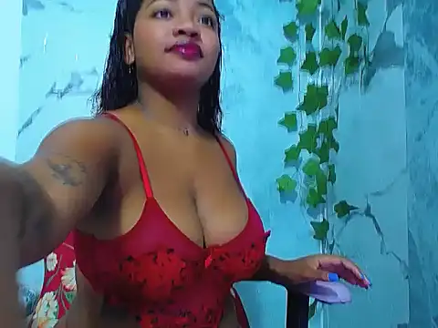 Snapshot of Brunett_sexy1 chatting on April 22, 7:33 am Brunett sexy1 online show from April 22, 7:33 am