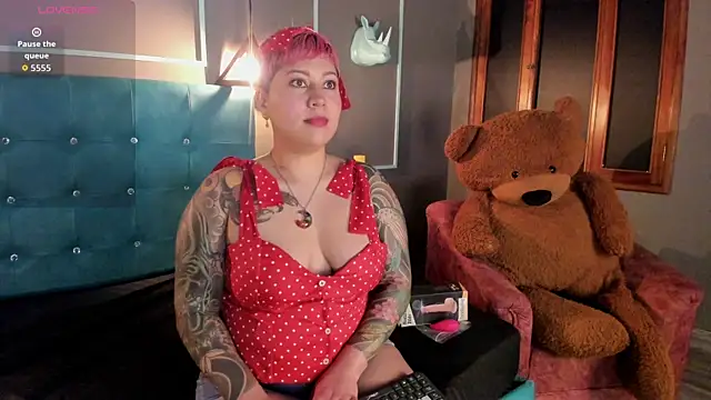 Anna surrender pinup online show from April 22, 10:33 pm