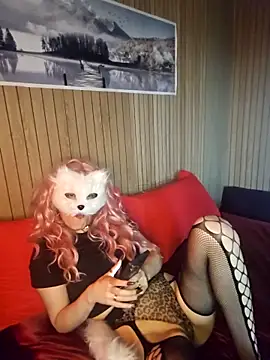 Snapshot of lilianroses chatting on May 8, 6:35 pm lilianroses online show from May 8, 6:35 pm