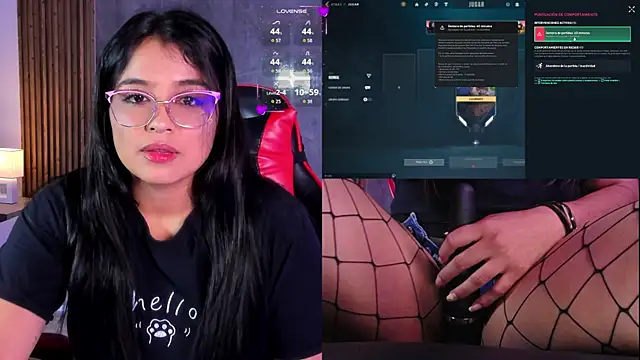 Snapshot of LuciaReid chatting on April 29, 12:20 pm LuciaReid online show from April 29, 12:20 pm