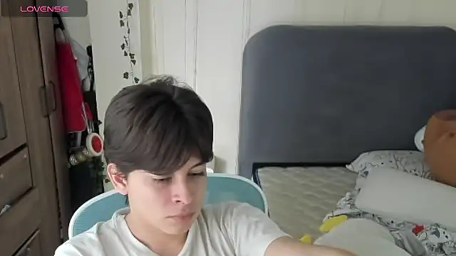 Snapshot of Felixzyn chatting on June 4, 6:58 pm Felixzyn online show from June 4, 6:58 pm