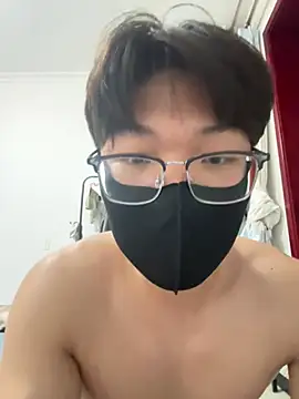 Ycen  online show from June 12, 4:39 pm