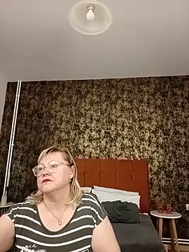 Snapshot of I_amVeronicle chatting on June 5, 11:38 am I amVeronicle online show from June 5, 11:38 am
