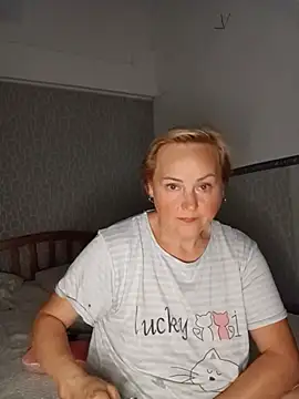 Snapshot of Svetlysvet chatting on July 18, 2:49 am Svetlysvet online show from July 18, 2:49 am