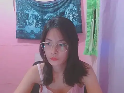 Snapshot of Sweetsexylady19 chatting on July 26, 6:43 am Sweetsexylady19 online show from July 26, 6:43 am