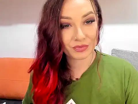 Snapshot of LilithsTongue_ chatting on August 8, 9:22 am LilithsTongue online show from August 8, 9:22 am