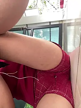  Sara pusy online show from June 5, 1:23 am