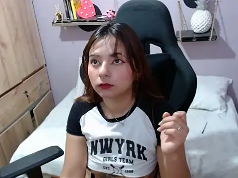 Kitana kitty online show from June 11, 8:18 pm