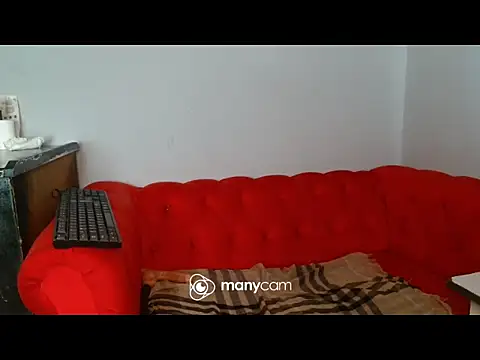 Snapshot of Busty_NickiXXX chatting on May 3, 5:35 am Busty NickiXXX online show from May 3, 5:35 am