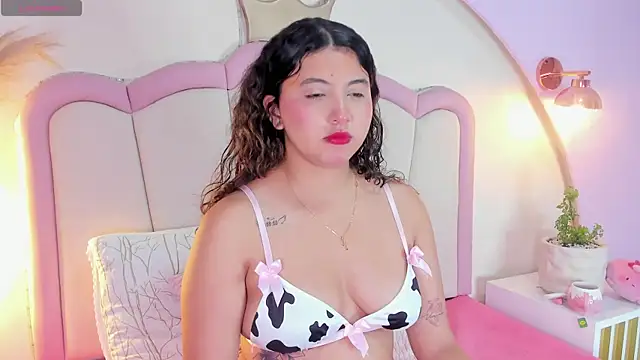 Snapshot of alexa_cutte_ chatting on July 10, 11:13 am alexa cutte online show from July 10, 11:13 am