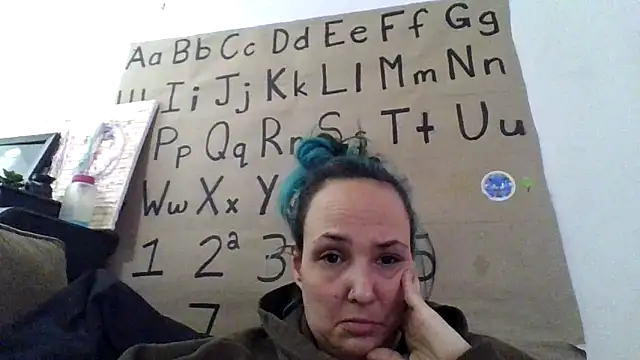 RaveMami online show from April 27, 2:04 pm