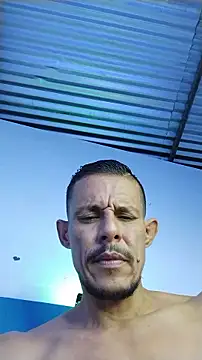 Snapshot of El_junior21 chatting on July 15, 2:11 pm El junior21 online show from July 15, 2:11 pm