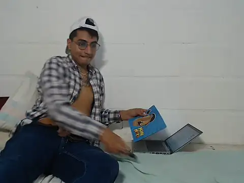 alan048idk online show from May 21, 6:59 pm