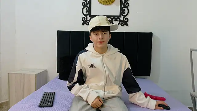 LunayDream online show from June 5, 11:27 am