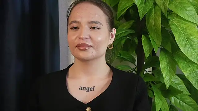 ElmaZillman online show from April 25, 11:24 am