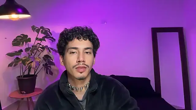 Noah and Steven online show from July 10, 6:54 pm