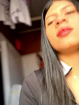 Snapshot of ElahiaMarquez chatting on May 11, 5:32 pm ElahiaMarquez online show from May 11, 5:32 pm