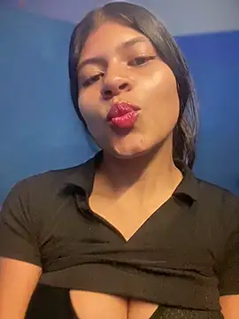 Snapshot of ElahiaMarquez chatting on May 29, 10:30 pm ElahiaMarquez online show from May 29, 10:30 pm