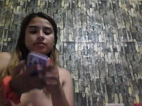 ZIA NOIR online show from May 3, 7:36 am