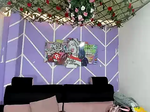 DAHNE HOT  online show from April 20, 7:48 pm