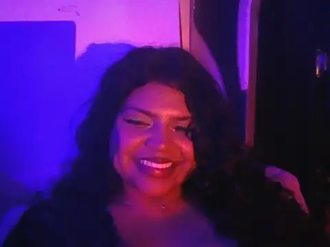 Snapshot of katiuskaxoxo chatting on May 17, 5:49 am katiuskaxoxo online show from May 17, 5:49 am
