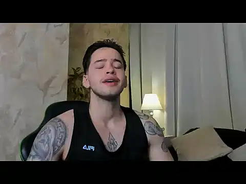 Snapshot of RONNY_COLTON chatting on May 16, 10:12 am RONNY COLTON online show from May 16, 10:12 am