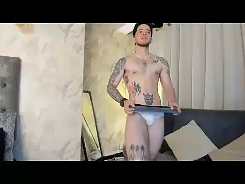 Snapshot of RONNY_COLTON chatting on May 24, 8:52 am RONNY COLTON online show from May 24, 8:52 am