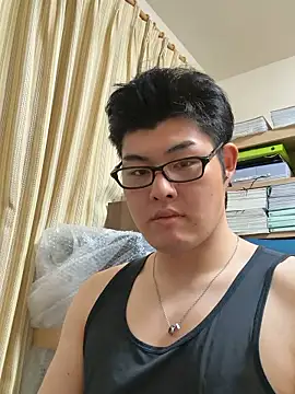 Snapshot of shun_201 chatting on April 28, 9:14 am shun 201 online show from April 28, 9:14 am
