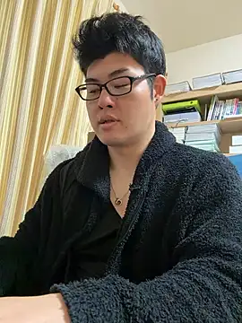 Snapshot of shun_201 chatting on May 1, 2:27 am shun 201 online show from May 1, 2:27 am
