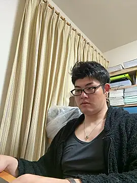 Snapshot of shun_201 chatting on May 1, 3:05 pm shun 201 online show from May 1, 3:05 pm