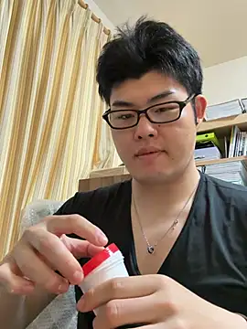 Snapshot of shun_201 chatting on May 2, 9:09 pm shun 201 online show from May 2, 9:09 pm