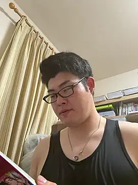 Snapshot of shun_201 chatting on May 6, 2:11 pm shun 201 online show from May 6, 2:11 pm