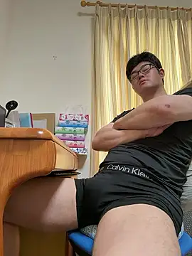Snapshot of shun_201 chatting on May 26, 4:08 am shun 201 online show from May 26, 4:08 am