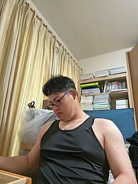Snapshot of shun_201 chatting on June 21, 5:43 am shun 201 online show from June 21, 5:43 am